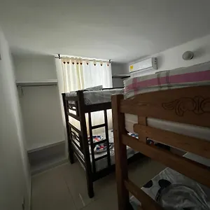 Confortable En Hermoso Condominio. Apartamento